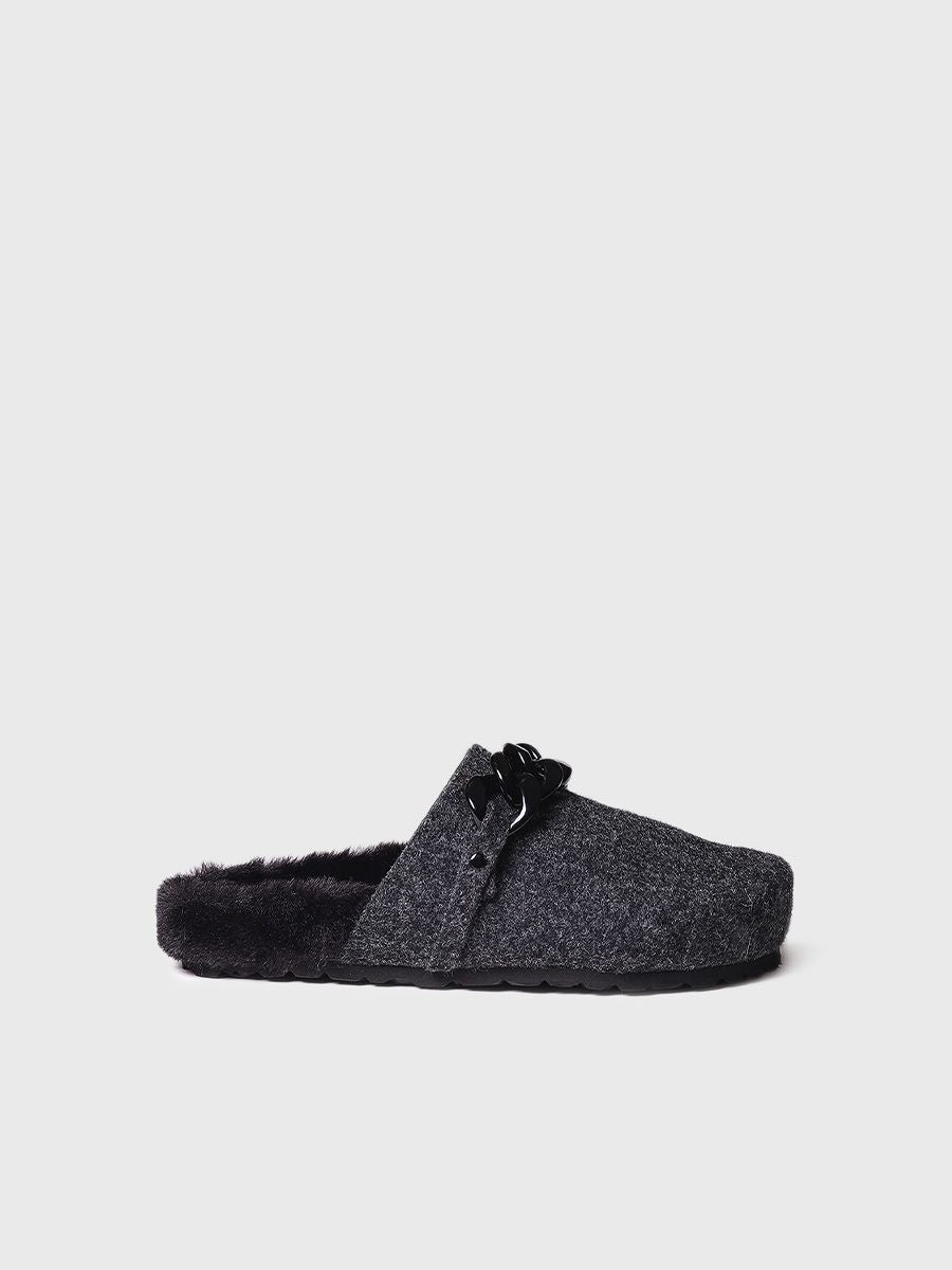 Pantuflas para mujer en color negro | LEIA