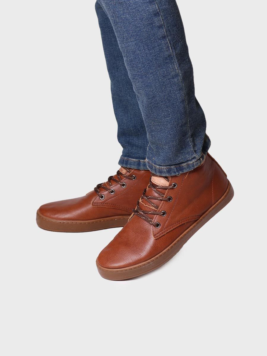 Botín para hombre caña alta en color cuero | DALTON