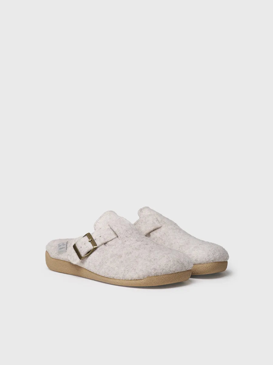 Pantufla para mujer tipo zueco con hebilla | MIMA-FP