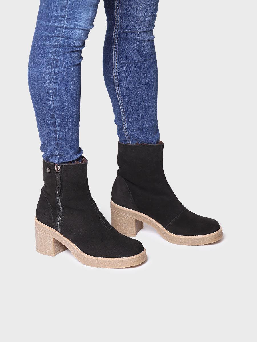 Botín de tacón ancho para mujer en serraje | PERU-SY