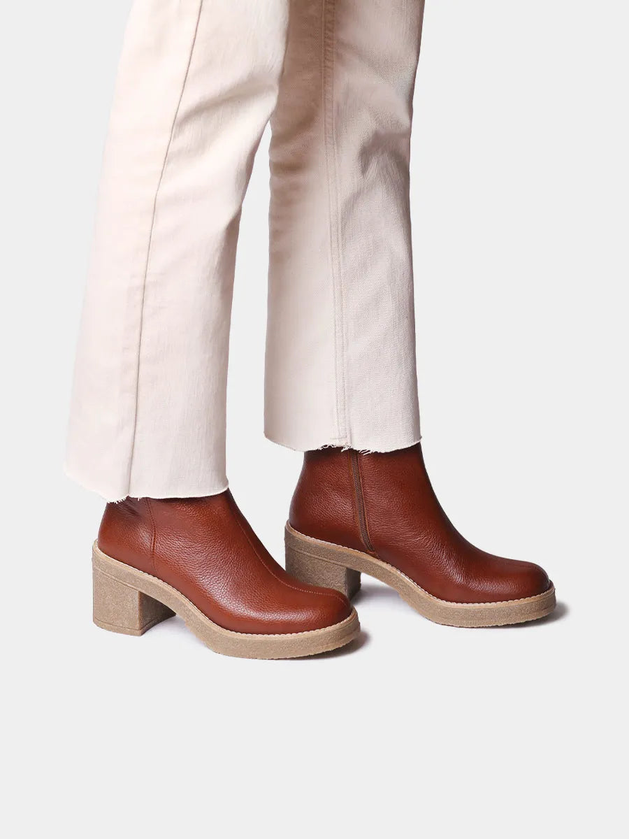 Botín de mujer en piel con plataforma y tacón ancho | PIANI-PO