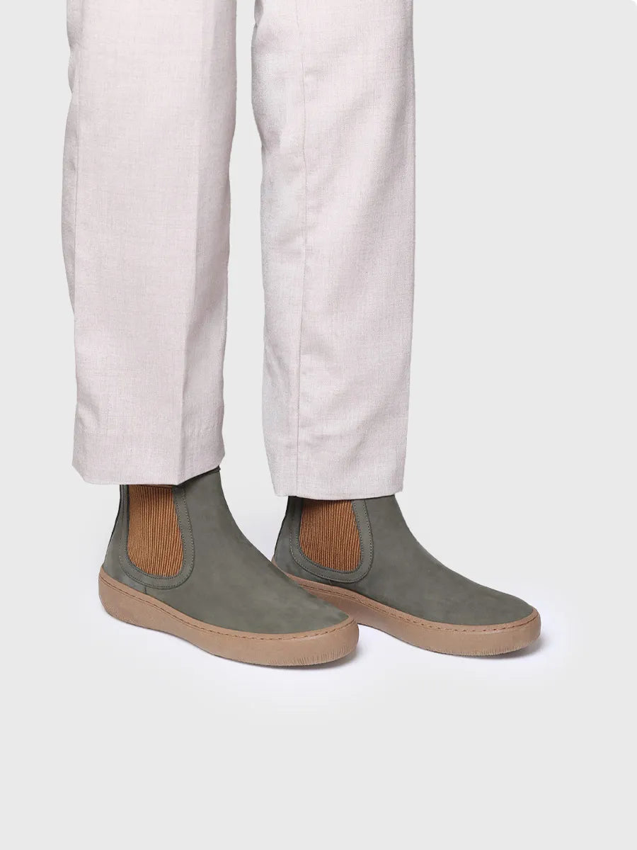 Botín para mujer en piel nobuk con elásticos laterales | SERRA