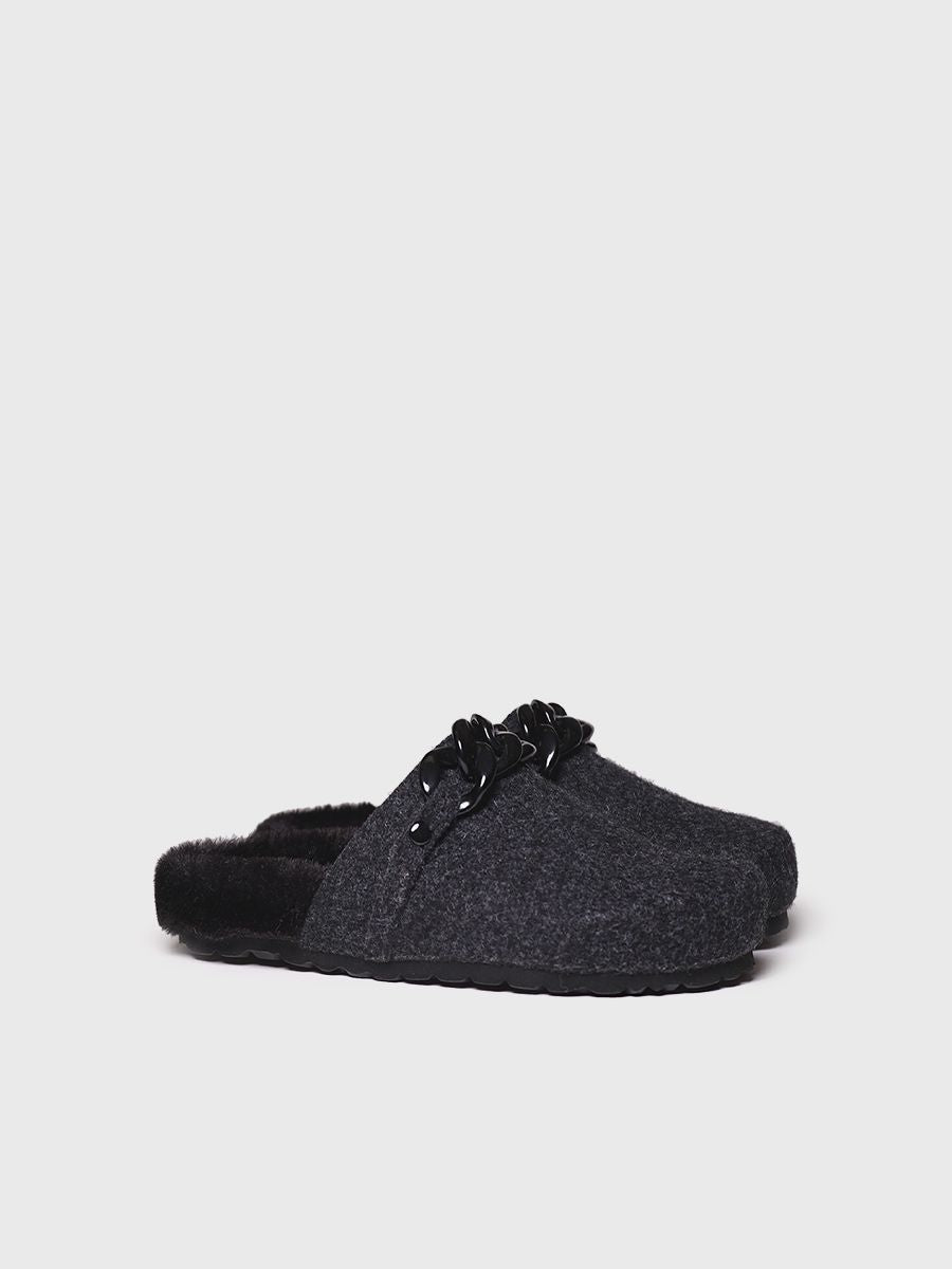 Pantuflas para mujer en color negro - LEIA