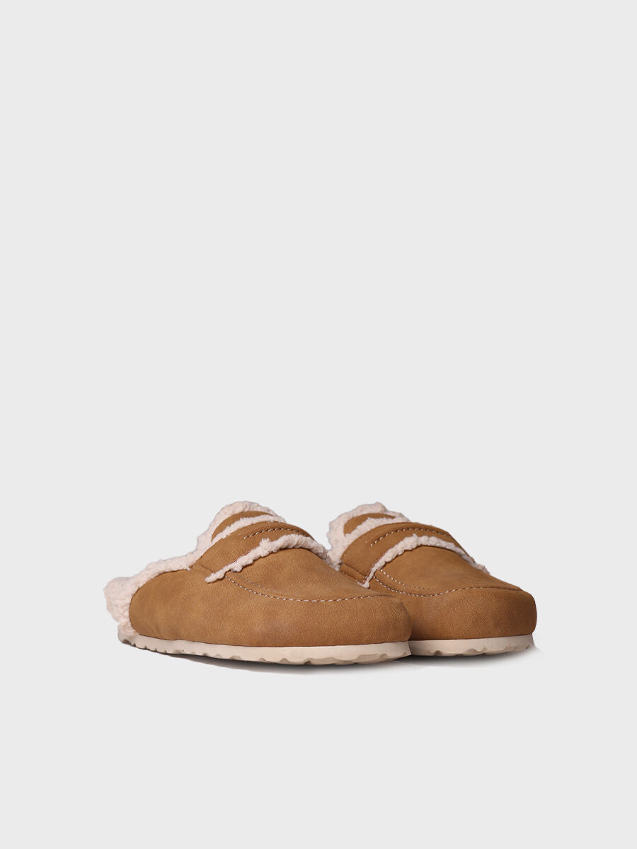 Pantufla para mujer tipo zueco en color cuero - LEIRE
