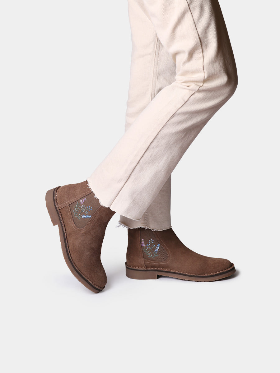 Botín en serraje con bordados florales para mujer | BISBAL