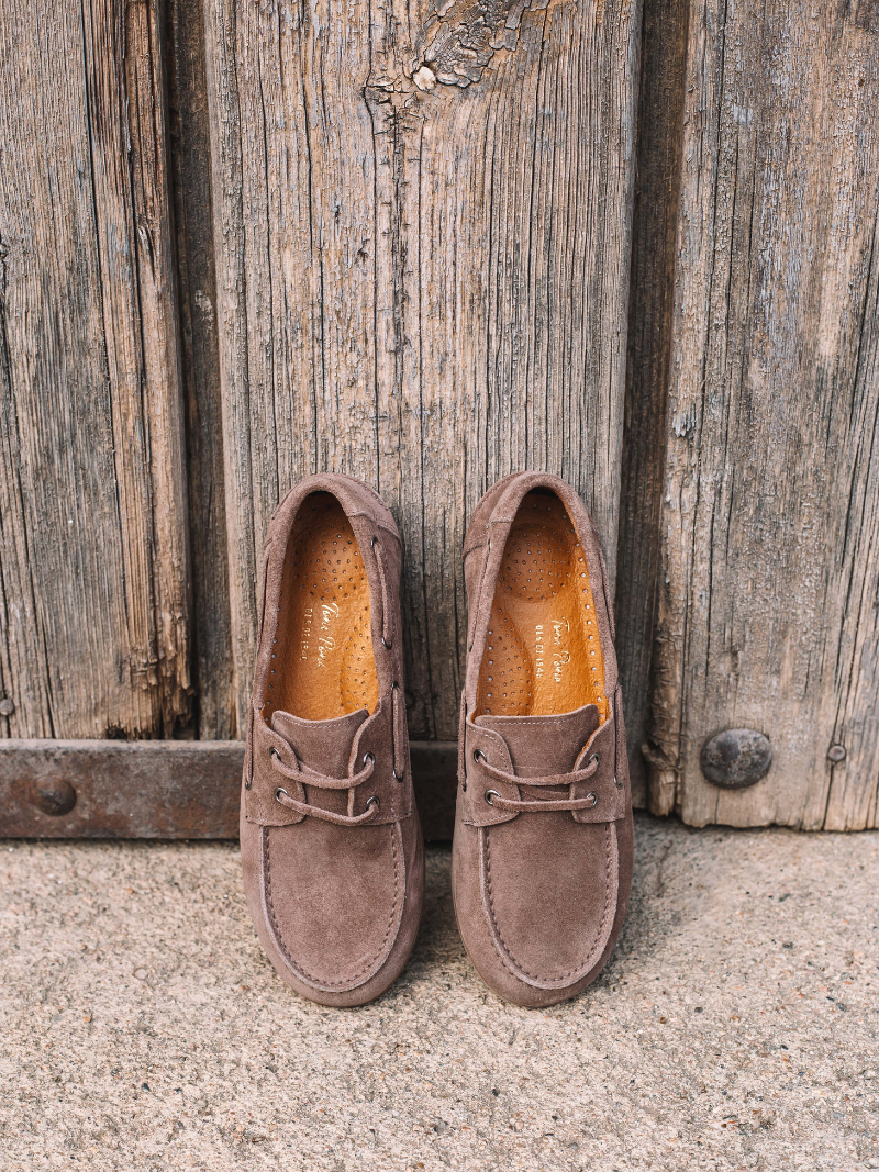 Zapatos de mujer en serraje con cordones de piel | CRIS-SE