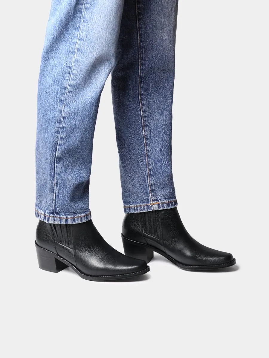 Botín de mujer en piel con elásticos y tacón | UTIEL