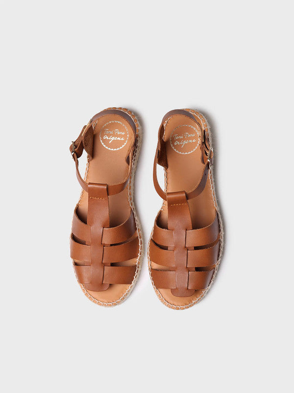 Sandalia plana de cuero color nougat - EMMA